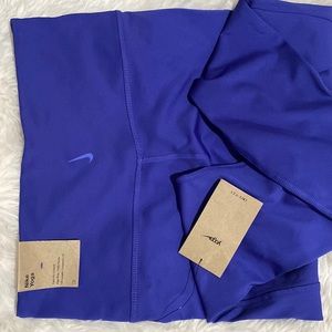 Nike Yoga NWT DRI-FIT